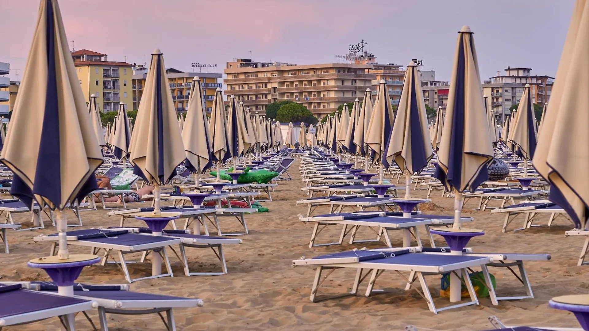 Sea-Front Peaceful Apartment With Terrace In Bibione 0*,