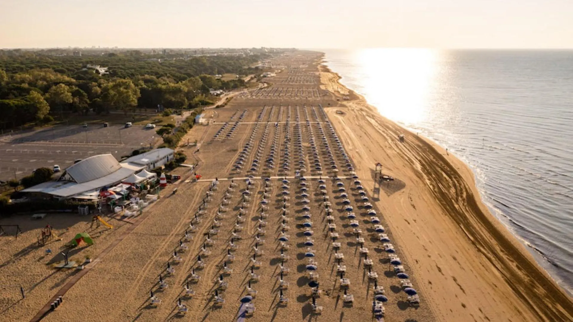 Sea-Front Peaceful Apartment With Terrace In Bibione Italy