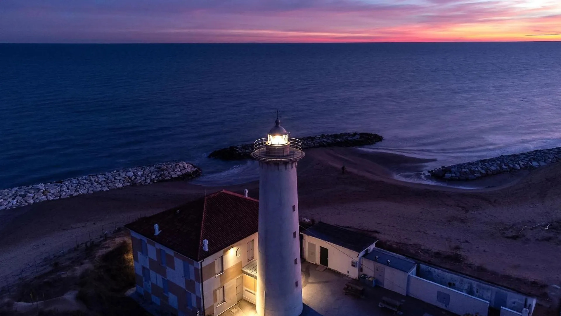 Sea-Front Peaceful Apartment With Terrace In Bibione Italy